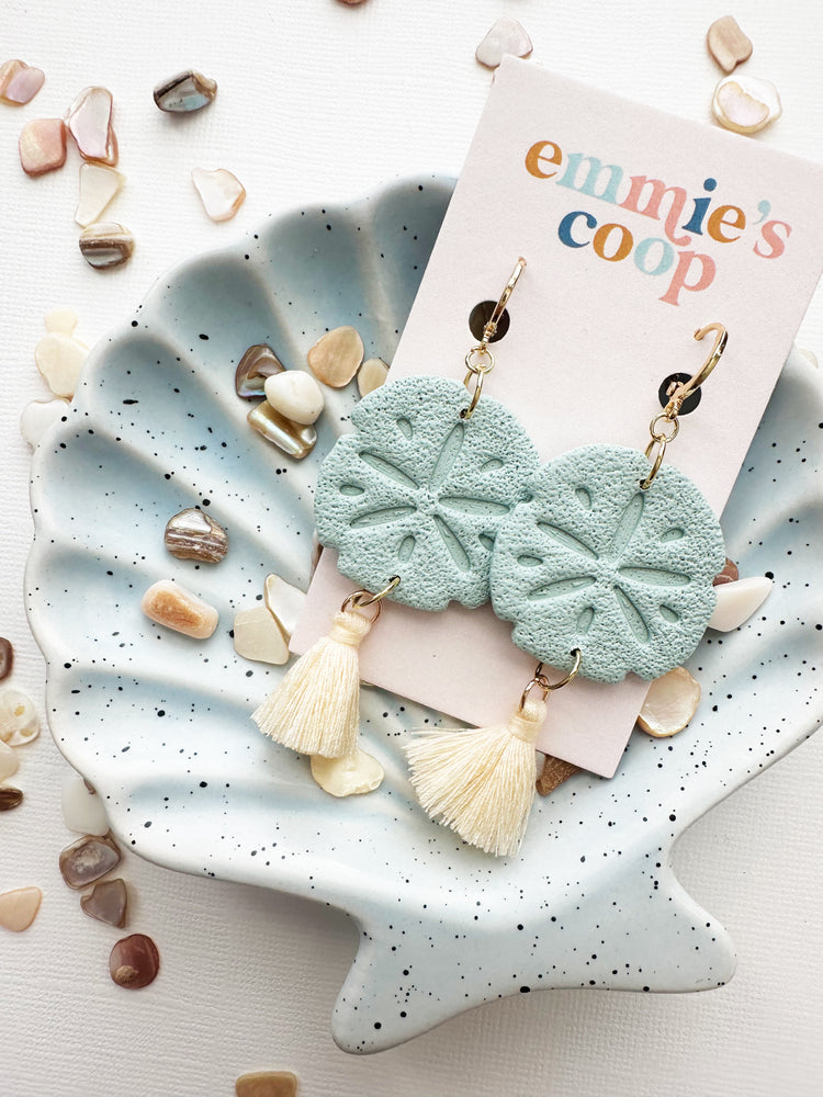 mint sand dollar // huggies