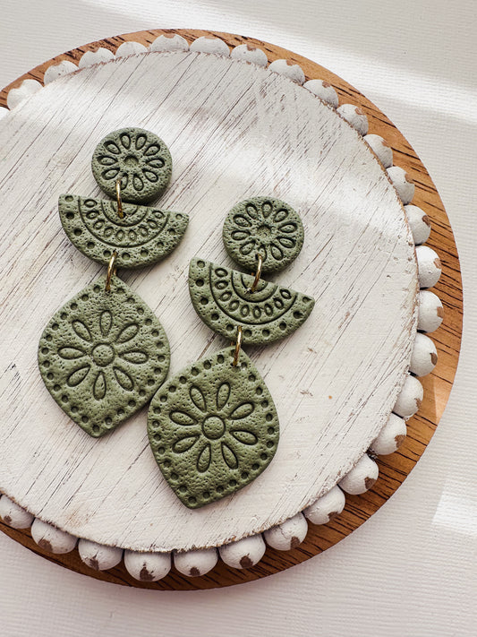Moroccan dangles // forest green & rose