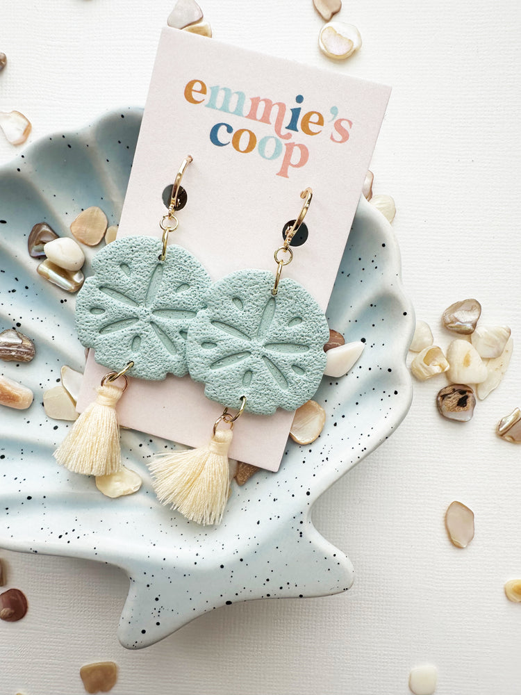 mint sand dollar // huggies