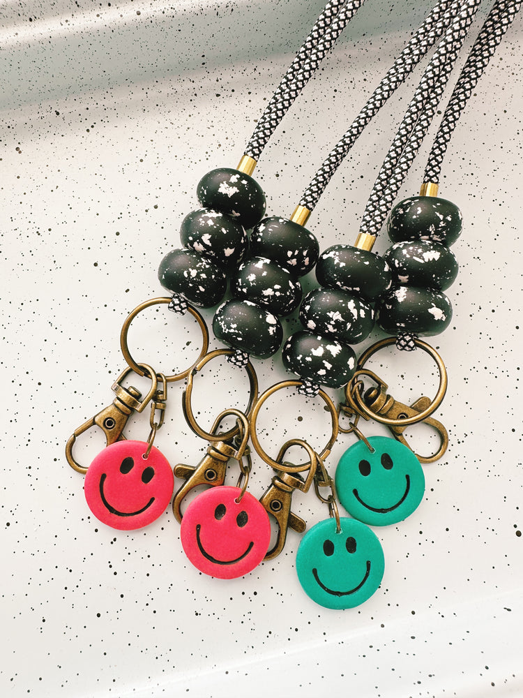 teacher lanyard // composition & smileys