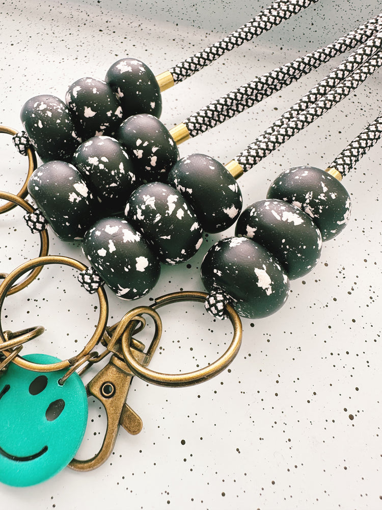 teacher lanyard // composition & smileys