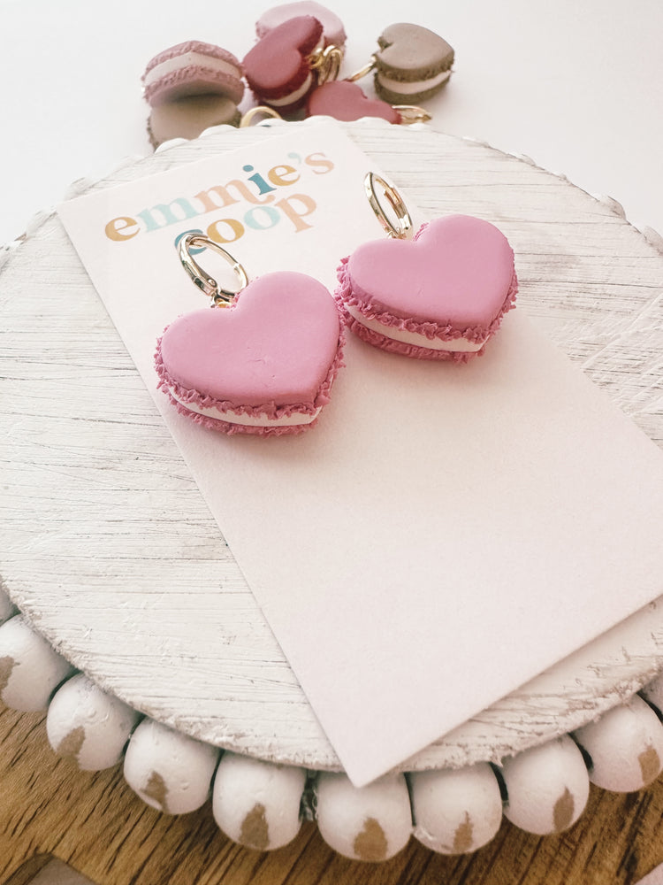 heart macaron huggies