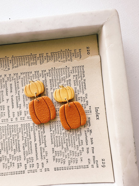 orange pumpkin stacks